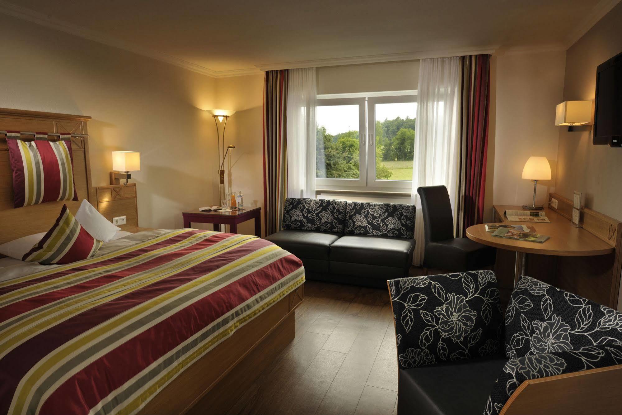 Landidyll Hotel Restaurant Birkenhof 클로스터컴드 외부 사진