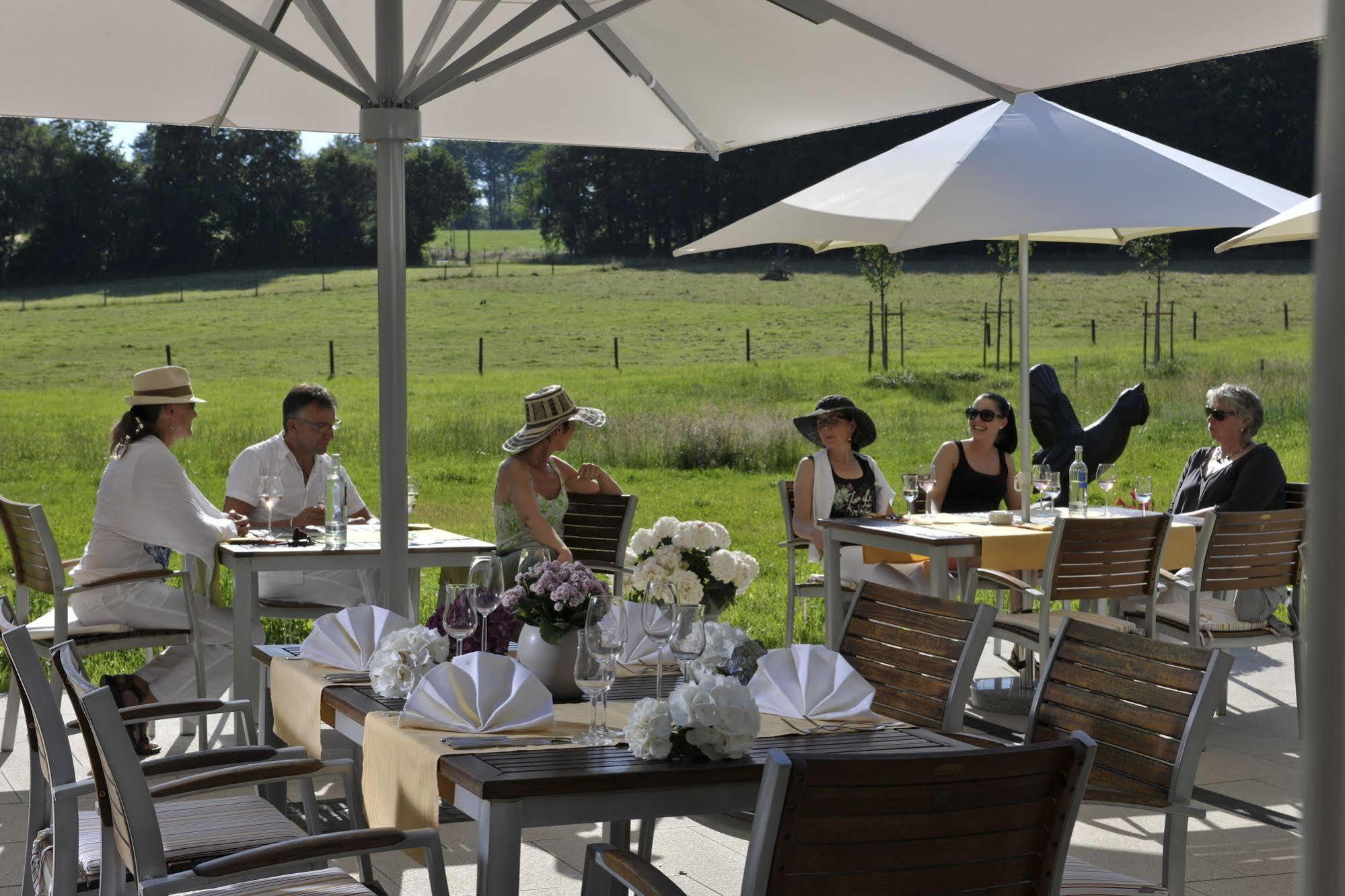 Landidyll Hotel Restaurant Birkenhof 클로스터컴드 외부 사진